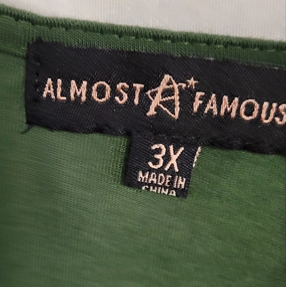 Almost Famous 3X Green Short Sleeve Top - Picture 3 of 5